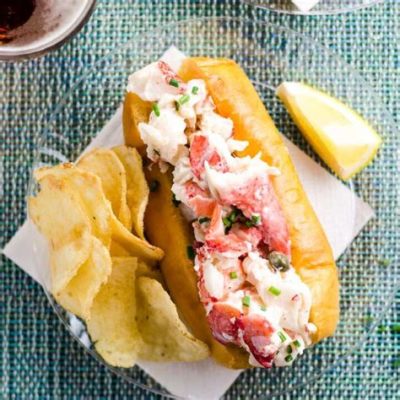  Lobster Roll: Umami-Packed Seafood Delight Meets Crunchy Coastal Crispiness!