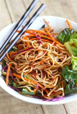   Xinyu Cold Noodles: Czy delikatny makaron i pikantne przyprawy stworzą idealne połączenie smaków?